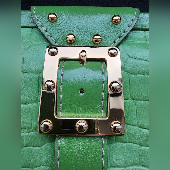 Lime Green Purse - read listing - Picture 5 of 16